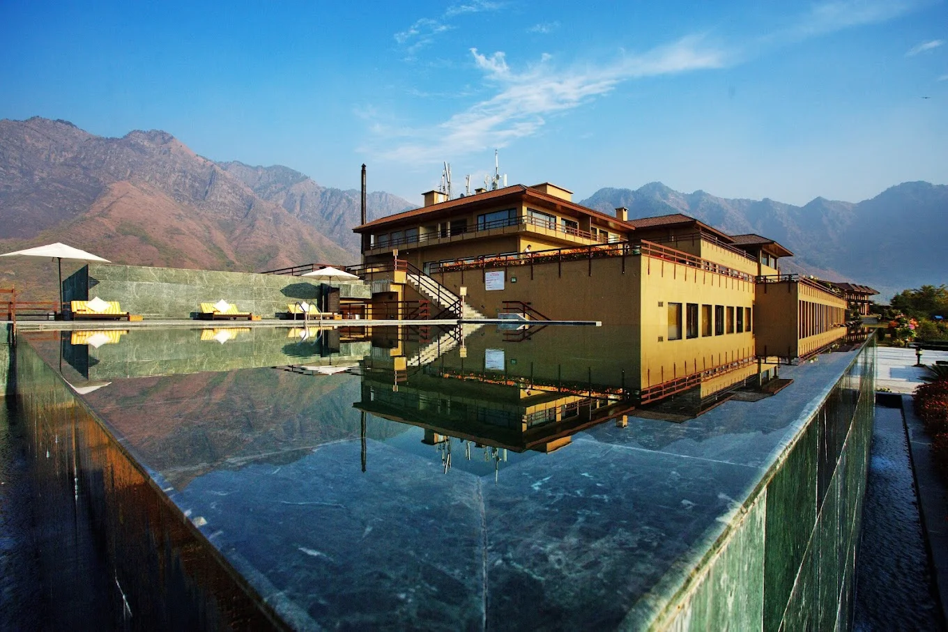 Vivanta, Srinagar